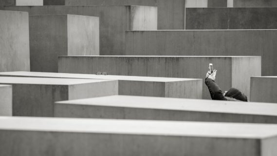querformat-fotografie - Achim Katzberg - Meine persönliche „Best of Streets“ Auswahl aus dem 1. Quartal 2017 - [untitled- Berlin / März 2017]