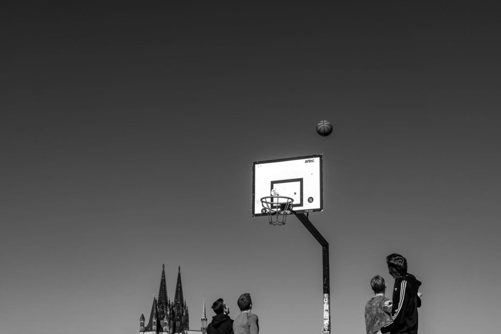 querformat-fotografie - Achim Katzberg - querformat-fotografie_Kölner Doppel sw